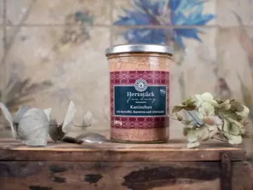 Herzstück Kaninchen mit Kartoffel, Karotten und Löwenzahn